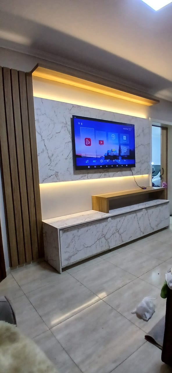 Painel de TV com iluminação LED